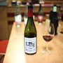 Mauer Oszkár a világ legősibb kadarkaültetvényével rendelkezik, most pedig Isabell Legeron top borszakértővel készít közös bort. 