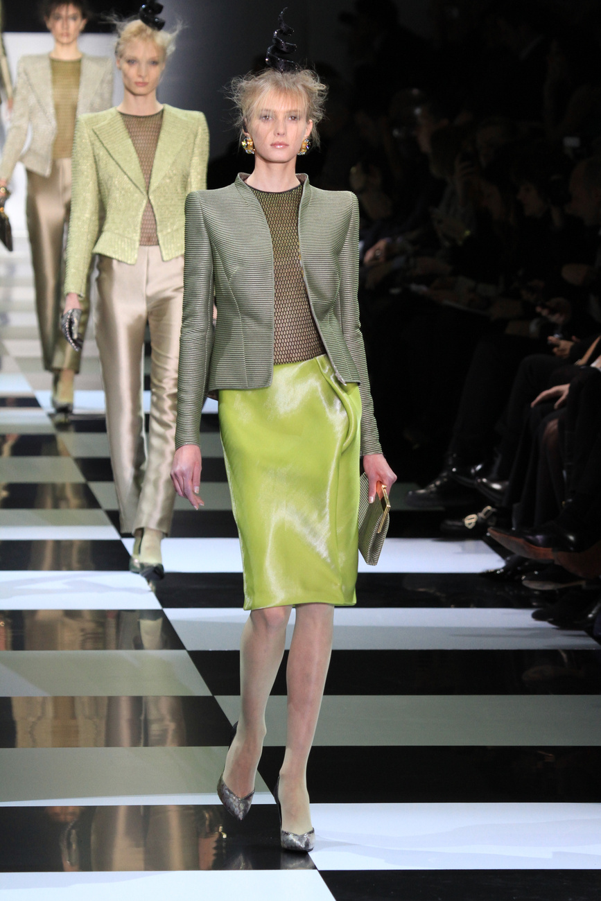 Palvin Barbara a Chanel 2011-es tavaszi nyári showján: Jólesz Tamara egyik első öltöztetési munkája.