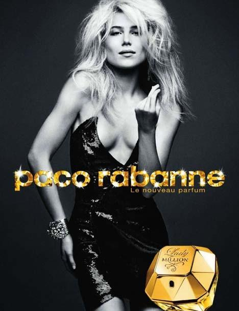 A Paco Rabanne illatát majdnem-villantással népszerűsíti évek óta.