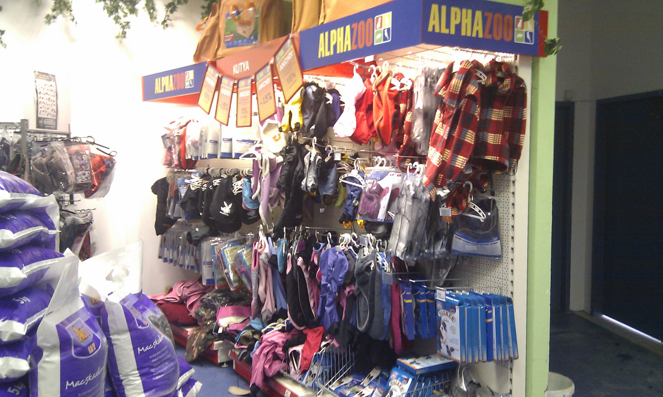 Minden ruha 15%-kal olcsóbban kapható az Alphazoo boltjaiban.