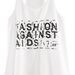 A Fashion Against AIDS kollekció kampánypólója.