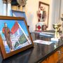 Az amatőrként gyűjtött kupáinak előterében látható fotón a Hargitán síel az egykori külügyminiszter 