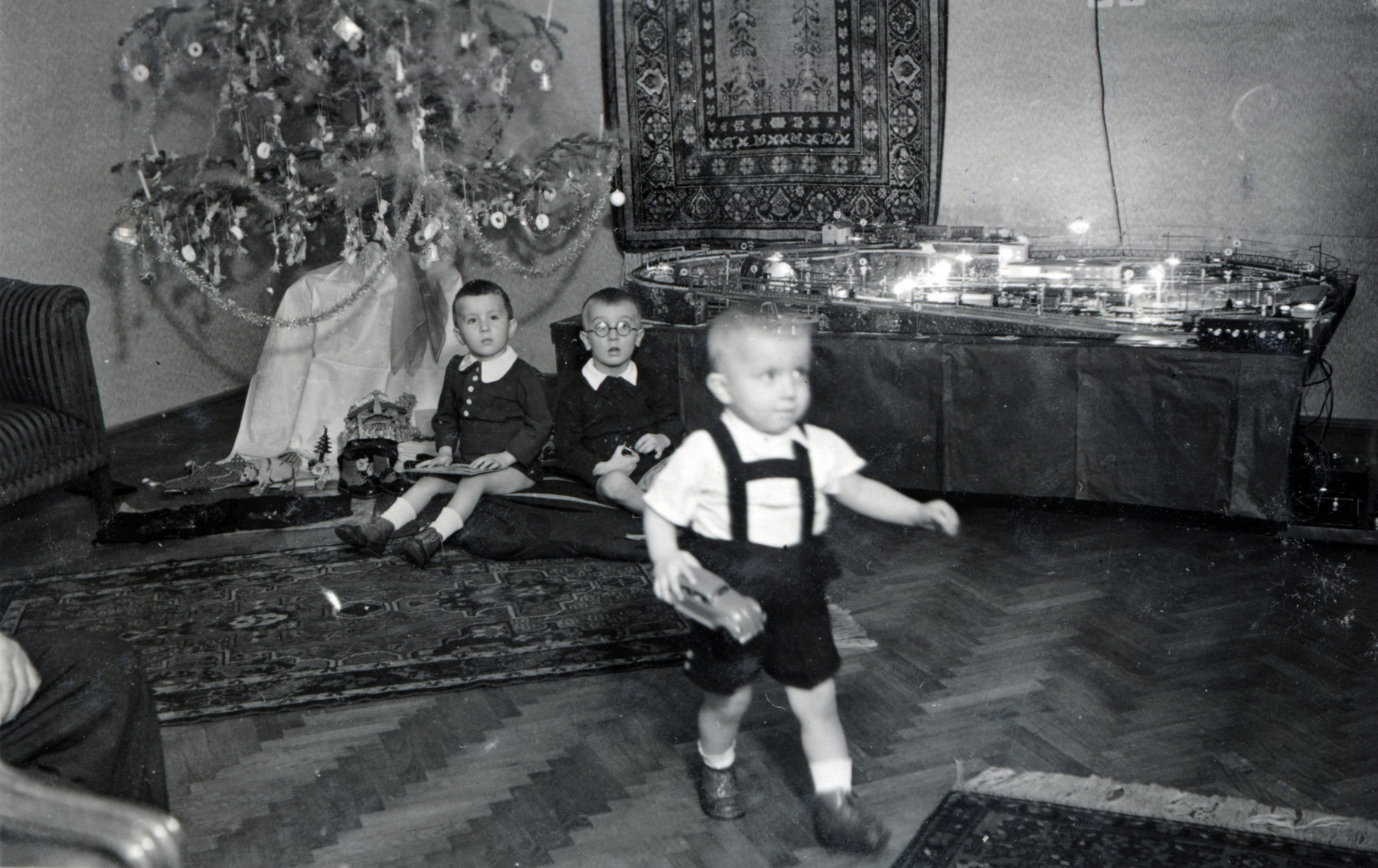 A húszas évek bája lengi be a karácsonyt ezen az 1928-as fotón
