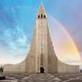 A Business Insider listáján első és legérdekesebb lett a luteránus Hallgrímskirkja templom Reykjavíkban. Izland legnagyobb templomát  Guðjón Samúelsson tervezte és az izlandi aktív vulkánok lávafolyama ihlette. 