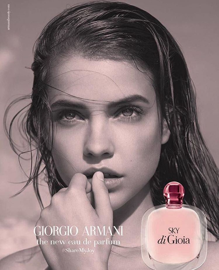 Idén a Giorgio Armani féle Sky di Gioia parfümöt népszerűsítette.


