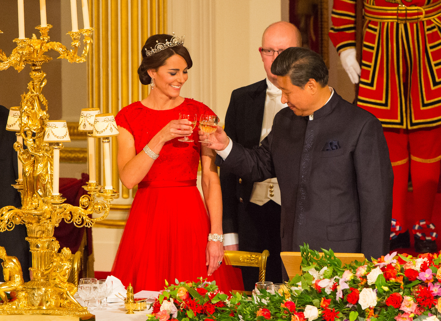 Katalin hercegné 2015 októberében viselte a Lótuszvirág tiarát a Buckingham-palotában.
