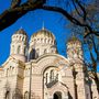 Ez a Nativity of Christ katedrális, amit Nikolai Chagin tervei alapján neo-bizánci stílusban építettek 1876 és 1883 között.
