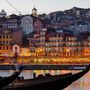Imádják a turisták az észak-portugál központ csempékkel borított falat, kikötőjét és borait.

