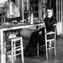 Marie Curie A lengyel származású francia kémikus és fizikus úttörő eredményeket ért el a radioaktivitás kutatásában. Ő volt az első nő a Sorbonne tanári karában, és első nőként kapott Nobel-díjat a fizika és kémia területén végzett munkájáért is. 