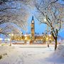 A kanadai Ottawában a tél havas és hideg, az átlagos januári minimum-hőmérséklet –14,4°C. Ezzel szemben a nyár meleg és párás, az átlagos júliusi maximum.hőmérséklet 26,6°C