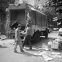 1984-ben így takarították el a nagydarabos hulladékot az utcáról