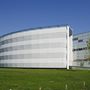 Ernst Giselbrecht + Partner egy osztrák gyár, a Kiefer Technic külső homlokzatát alakította át.
