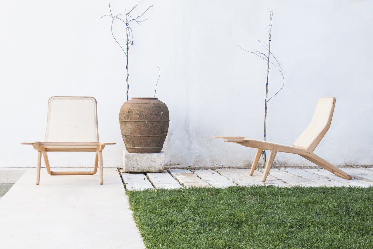 A futurisztikus hatást keltő kerti székeket napjaink egyik legsokoldalúbb és legtöbbet foglalkoztatott dizájnere, Karim Rashid tervezte.Az egymásra rakható 'Voxel' székek fehér, szürke, piros, sárga és zöld színekben lesznek kaphatóan a piacon.