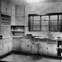 Így nézett ki egy konyhára készített koncepció 1935-ben a British Art in Industry kiállításán.
