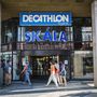 A város közepén nyitott új üzletet a Decathlon.