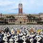 A művész négy új pandát is tervezett az 1600 panda mellé, amiket állítólag megtartanak a város látványosságaként Hongkongban.