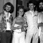 A zenész Edgar Broughton, Lulu és Ringo Starr társaságában ünnepelte a Ziggy Stardust sikerét a Café Royalban.

