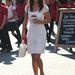 Pippa Middleton fehér játszós ruhában járkál Londonban. Üde látvány, ha nem is ő a galéria legelegánsabb nője