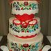 Kalocsai mintával díszített esküvői torta. 