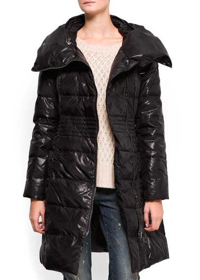 Sportos kapucnis pulóver a hétköznapokra a Pull&Bearben 8995 forint.