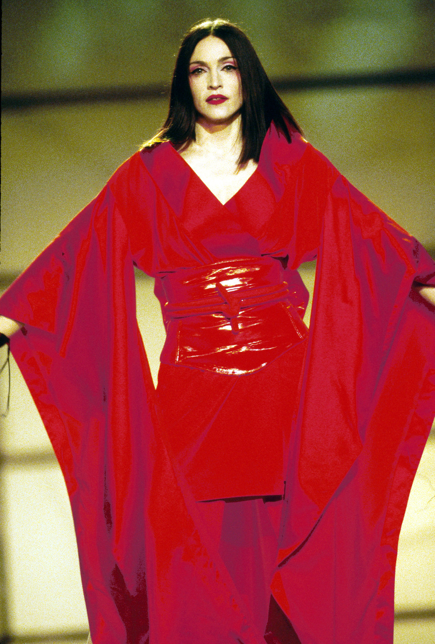 Gondolták volna, hogy a ruha Givenchy Haute Couture by Riccardo Tisci?