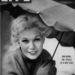 Kim Novak színésznő a Life címlapján 1956-ban ernyővel pózol
