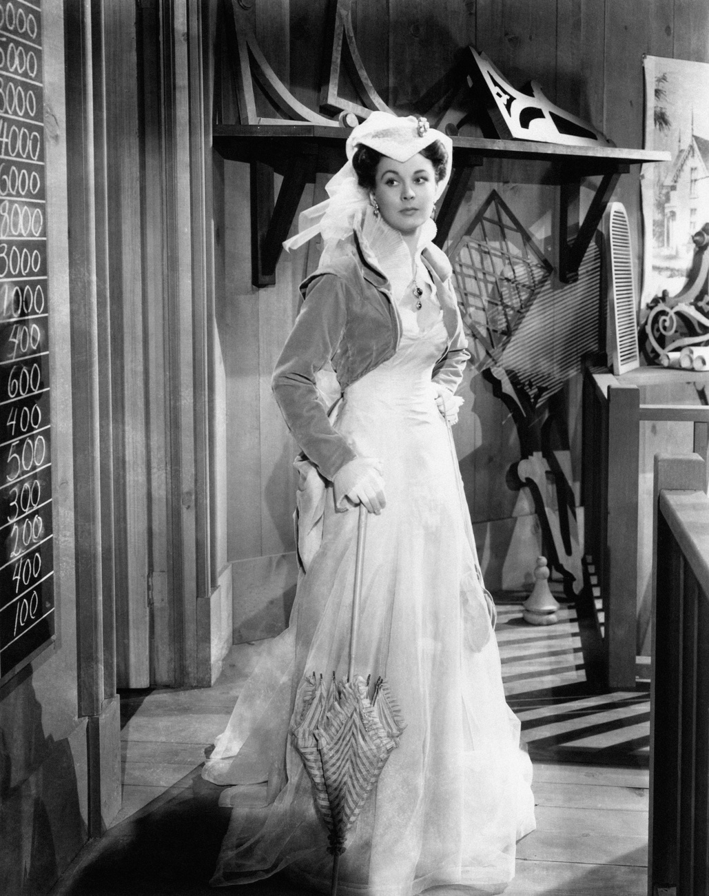 Doris Day az 1960-ben forgatott Ne egyétek a százszorszépeket! című filmjében kapott egészen kivételes kosztümöket.