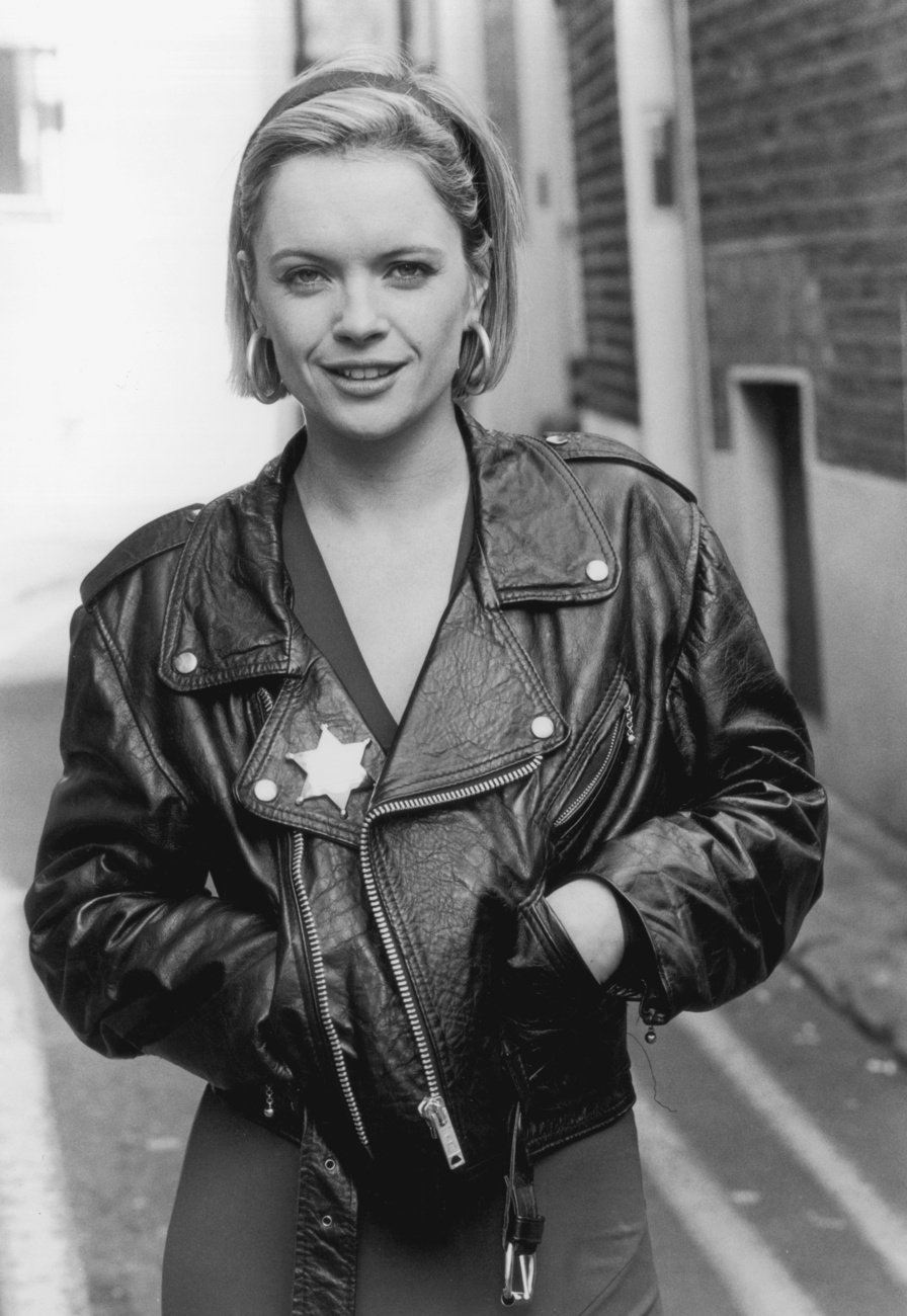 Az Eternal énekesnője, Louise Redknapp nee Nurding persze egy kicsit visszafogottabb darabban állt kamera elé 1995-ben. 