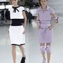 A Chanel még az haute couture ruhákhoz is tornacipőt passzintott.