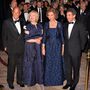  Oscar de la Renta, Hillary Rodham Clinton, őfelsége, Sofia spanyol királyné és Antonio Banderas együtt a Queen Sofia Spanish Institute 2013 Gold Medal gálán a New York-i Waldorf Astoriában 2013. november 19-én.
