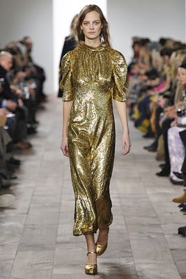 Hálóingszerű arany ruha 2015 őszére.