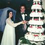 Szupermagas emeletes torta Elvis és Priscilla Presley esküvőjén 1967-ben.

