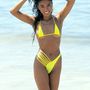 Sonia De Oliveira német színésznő a Glückliche Reise című sorozat forgatása miatt utazott Brazíliába, és egy elég merész fazonú bikinit sikerült magára öltenie. Év: 1991