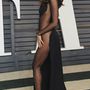 Irina Shayk modell a 2015-ös Vanity Fair Oscar Partyn pózolt fekete áttetsző estélyiben Beverly Hillsben.

