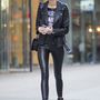 A Victoria's Secret egyik modellje, Kate Grigorieva szerint sajnos még mindig menő motoros bandatagnak öltözni New Yorkban.


