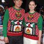 Michael Shannon és Kate Arrington egyforma csúnya pulcsiban érkeztek a The Night Before című film Los Angeles-i premierjére.
