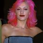 Rózsaszín hajjal az első Artist Direct Online Music Awardson 1999-ben.


