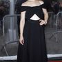 Hasvillantós Self Portrait ruha Rachel McAdamsen, aki a Mélyütés című film New York-i premierjére vette fel ezt a kis fekete ruhát.


