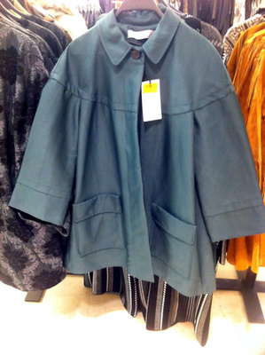 Zara: Vagy ilyen dzsekit. 