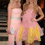Az angol színésznő, Helen George és Tallia Storm is rózsaszínben pózolt a londoni divathéten.


