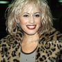 Gwen Stefani átmentette a 90-es évekbe a hirtelenszőke árnyalatot.
