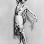 A 20-as években divatba jött a flapper stílus.