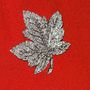 Ezt a brosst viselte II. Erzsébet királynő is a 2011-es kanadai látogatása során.