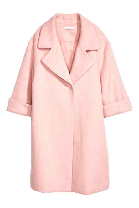A rózsaszín viharkabát 14.990 forintba kerül a H&M-ben.