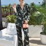 Karolina Kurkova egy Miamiban tartott bulin jelent meg pizsamában 2016 novemberében.


