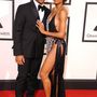 Ciara akár ruha nélkül is mehetett volna a Grammy-díjátadóra, de ő inkább ebben az Alexandre Vauthier haute couture darabban mutogatta hosszú lábait a fotósoknak.


