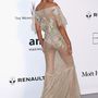 Modern sellőnek tűnt Chanel Iman ebben a hálós Marchesa estélyiben, amit az amfAR gálán viselt Cannes-ban.


