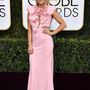 Carrie Underwood énekesnő ebben az Iris Serban estélyiben bizonyította be, hogy még nem teljesen kopott ki a rózsaszín a vörös szőnyegről.


