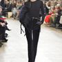Nemcsak a Dior, de a  Nina Ricci szerint is a sötétkék lesz a menő 2017 második felében.
