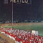 A japán csapat elhagyja a stadiont, közben az eredményjelző táblán felvillan az „1968-ban újra találkozunk Mexikóvárosban” felirat.
